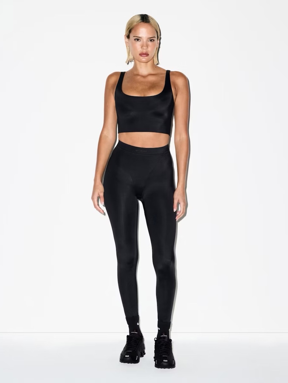 Skims Nike V-Line 26" Legging Shine